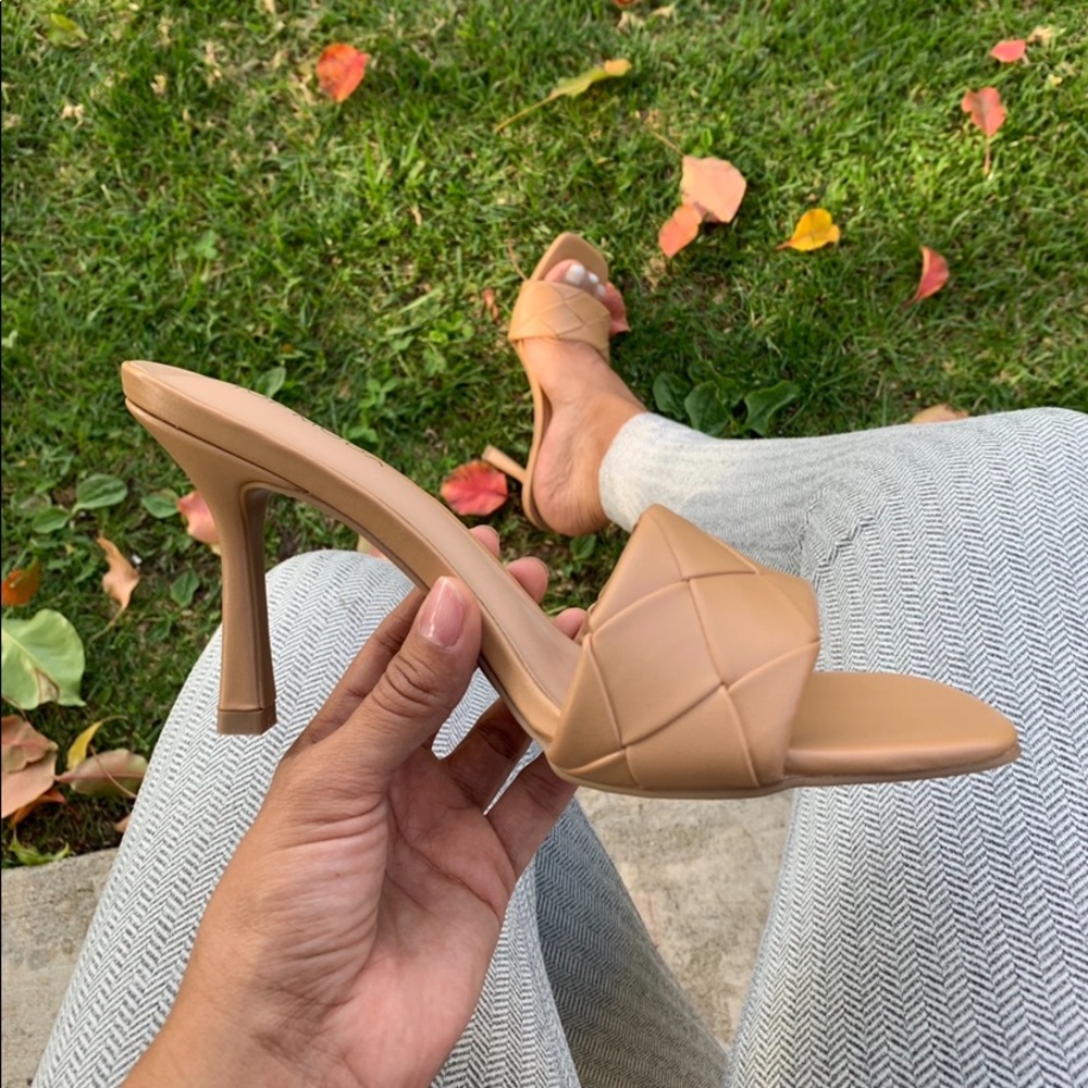 CAMEL WOVEN FAUX LEATHER MULES